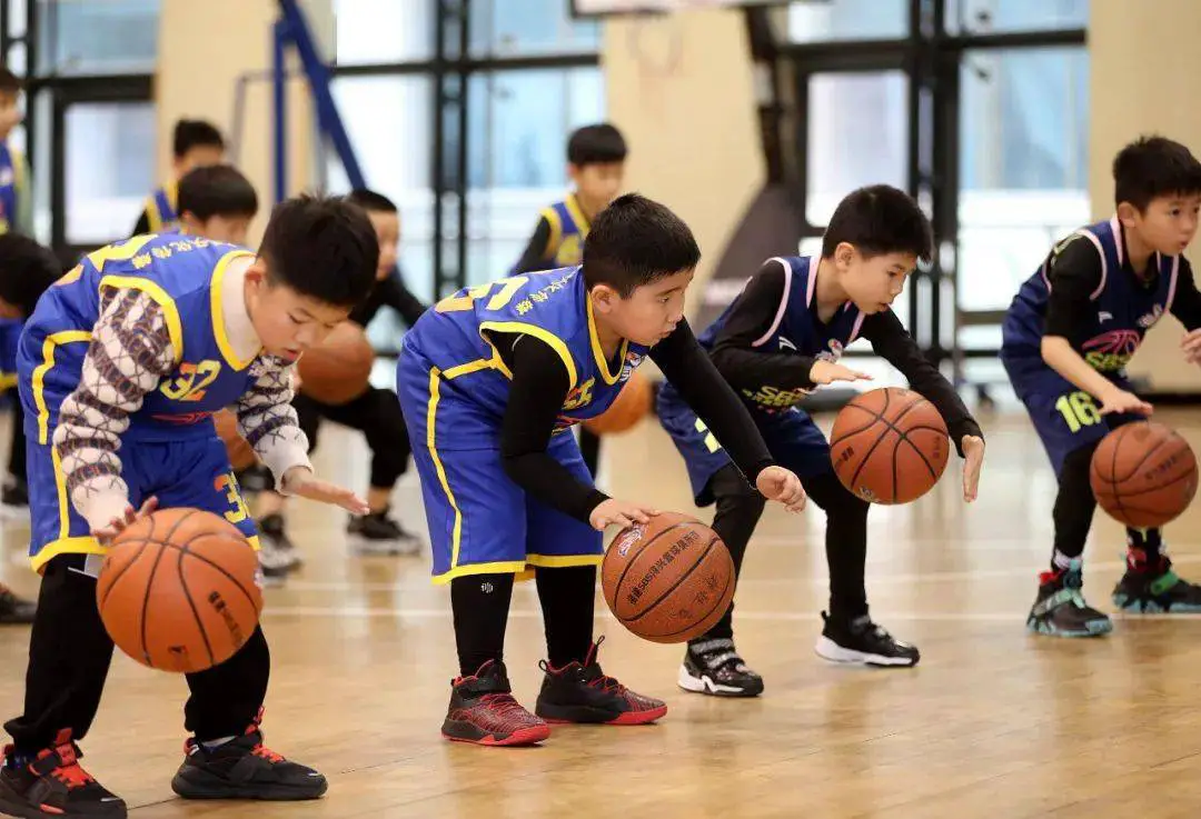 篮球训练一周计划表图片_0